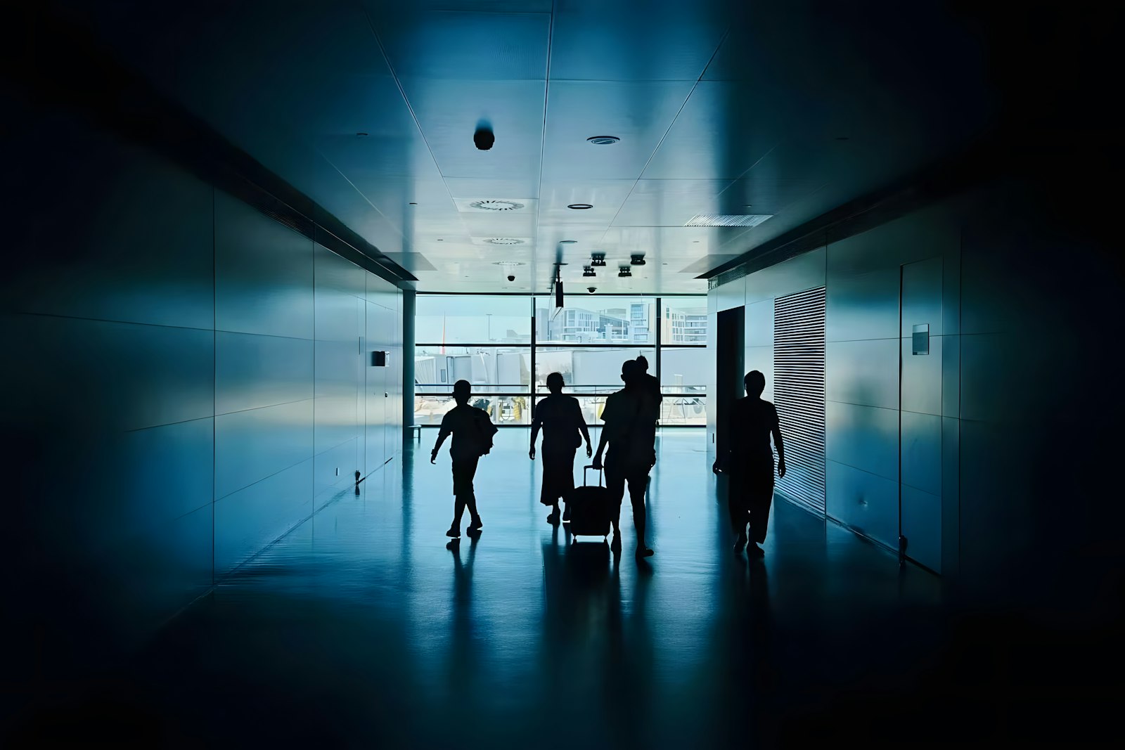 When Should an Australian Family Travel Overseas? A School Holiday Timing Guide for 2026